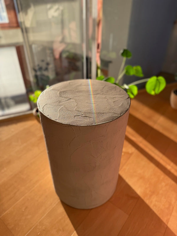 Pravý mikrobeton vs. imitace betonu: Jak poznat kvalitu a proč se vyplatí investovat