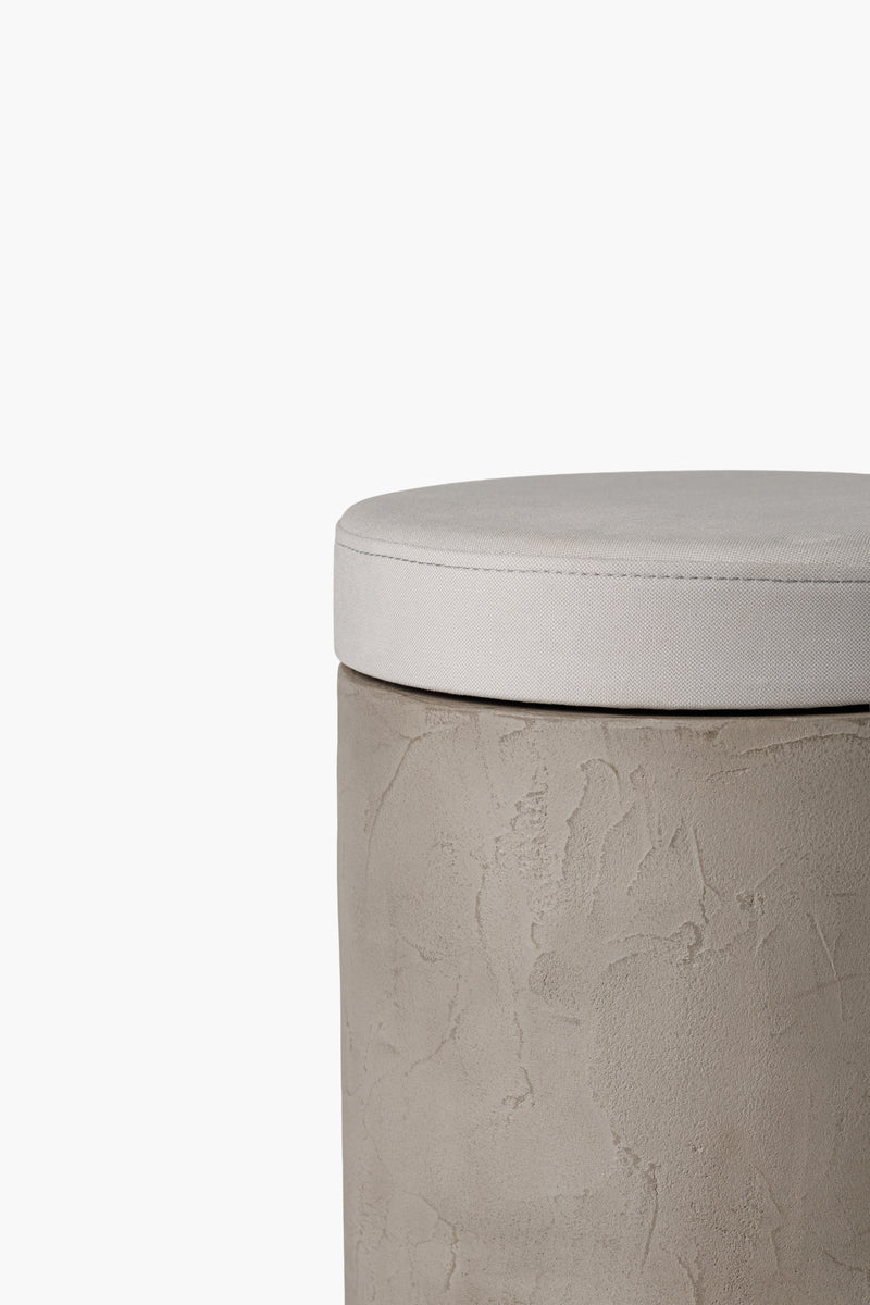 Mikrobetonový taburet s polštářem | Lehký odkládací a noční stolek (Ø 31 cm)