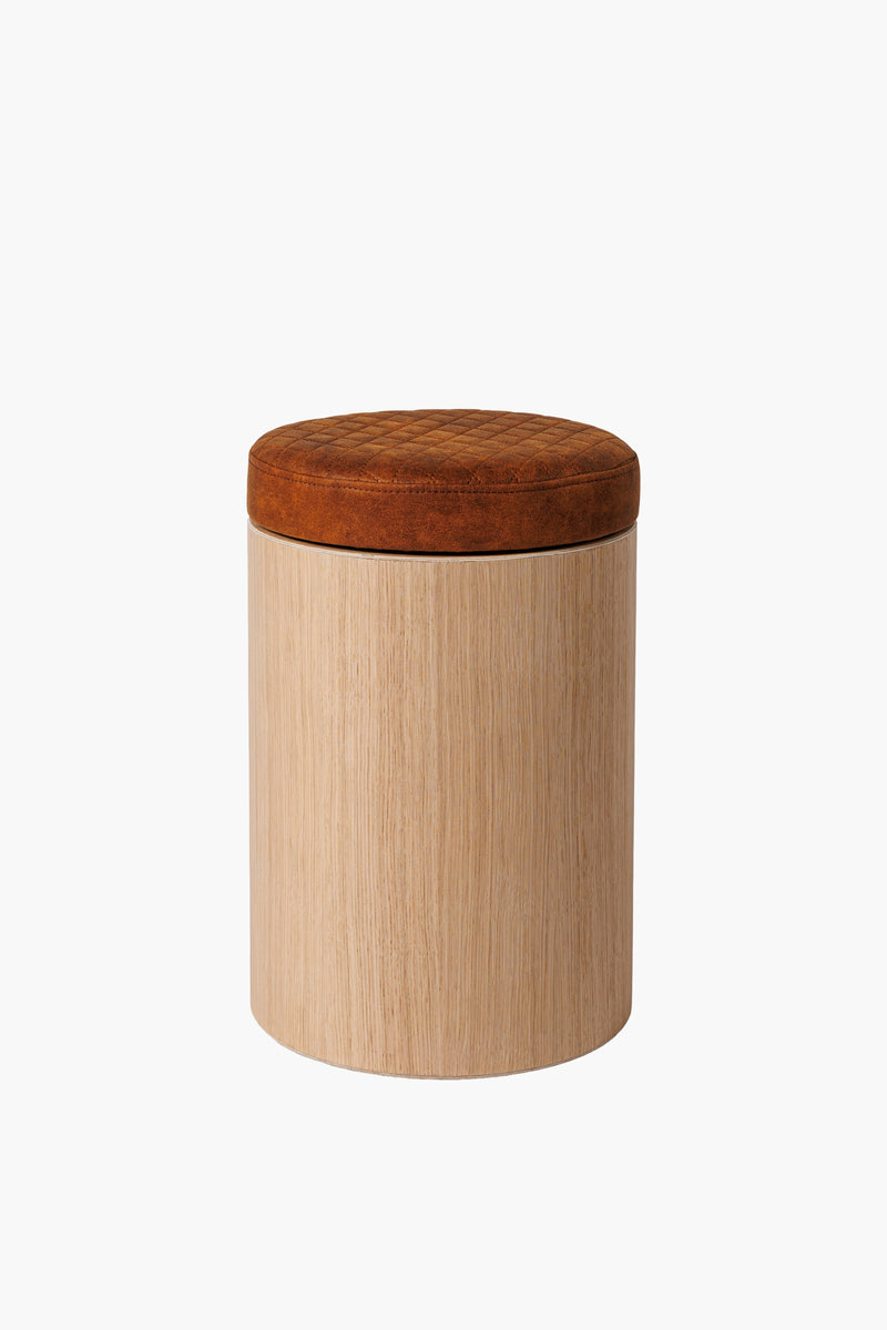 Kulatý dřevěný taburet ze světlého dubového dřeva s látkovým sedákem, moderní minimalistický nábytek do obýváku a ložnice“