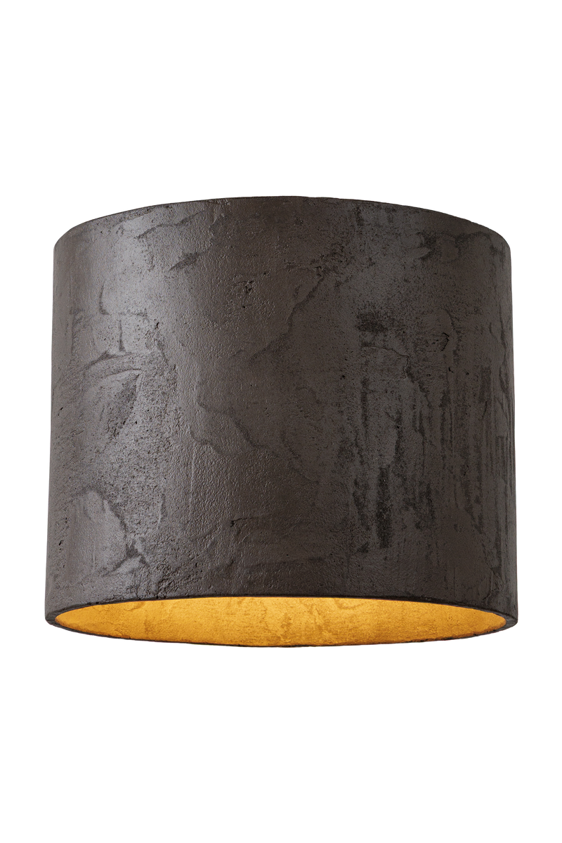 Stropní betonové svítidlo válcového tvaru v moderním industriálním stylu, bez difuzoru, s přímým směrovým světlem a minimalistickým designem vhodným pro obývací pokoj, kuchyň i kancelářské prostory.