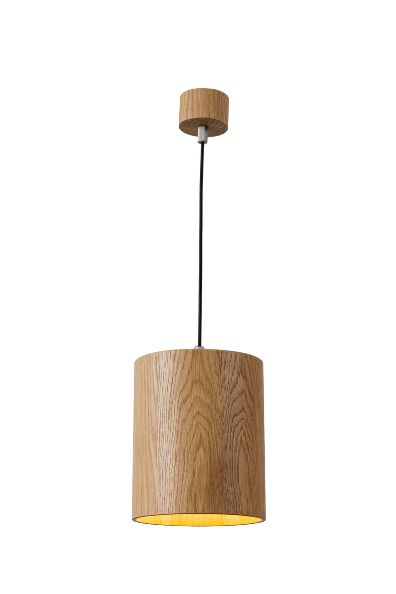 Závěsné betonové svítidlo válcového tvaru v moderním industriálním stylu, s difuzorou, s přímým směrovým světlem a minimalistickým designem vhodným pro obývací pokoj, kuchyň i kancelářské prostory.