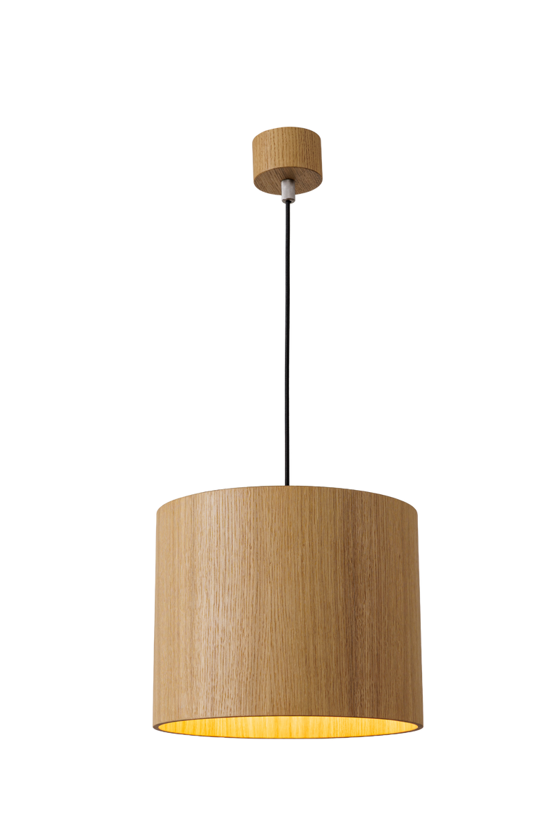 Závěsné betonové svítidlo válcového tvaru v moderním industriálním stylu, s difuzorou, s přímým směrovým světlem a minimalistickým designem vhodným pro obývací pokoj, kuchyň i kancelářské prostory.